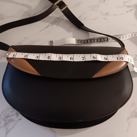 Valentina Fiore Italian leather crossbody saddlebag - Picture 7 of 16